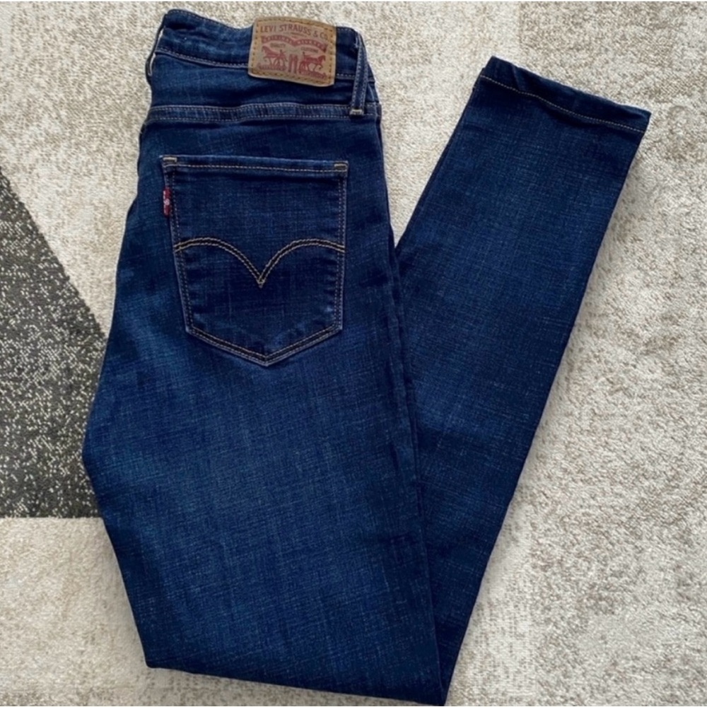 Levi's 721 High Rise Jeans